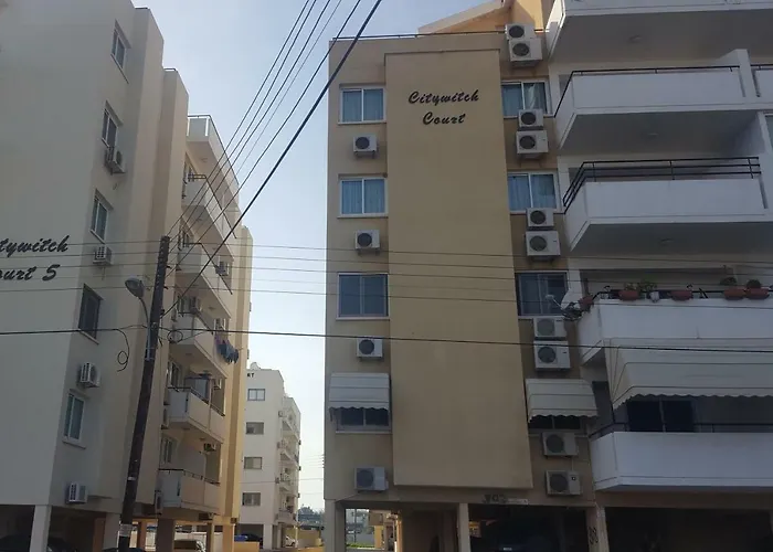 Makenzy Apartment